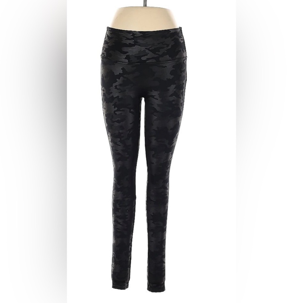 Spanx Faux Leather Camo Leggings.  Size M.